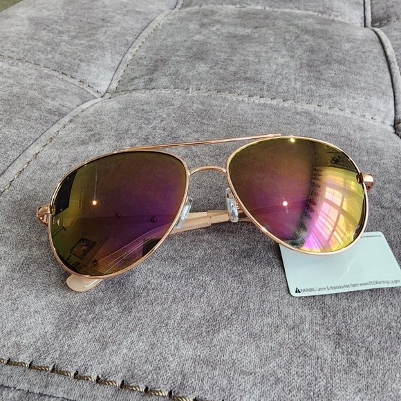 NWT Oscar de la Renta Aviator Sunglasses main image 9